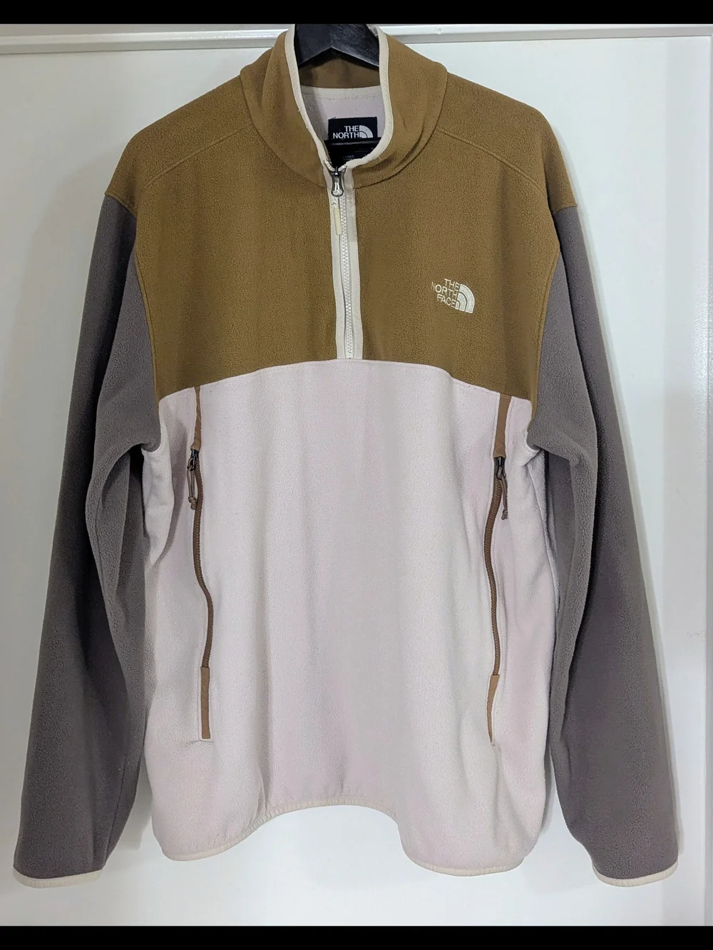 The North Face Men’s Colorblock Quarter-Zip Fleece - Tan/Gray/Cream
